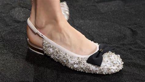 Tutte le scarpe della sfilata P/E 2024 di Chanel 